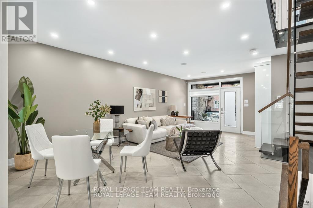 16 First Avenue, Ottawa, ON - Indoor