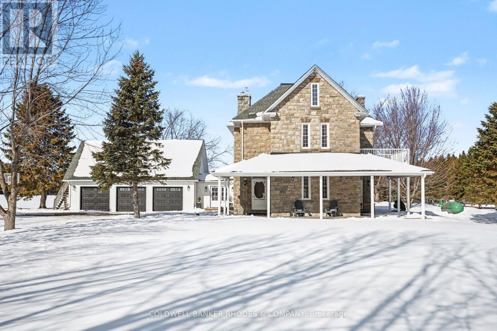 Original home with attached garage - 3489 Galetta Side Road, Ottawa, ON
