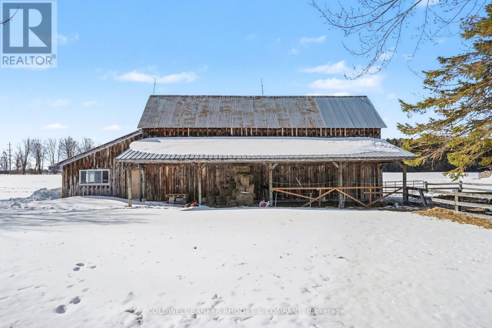 also houses workshop w/power & water - 3489 Galetta Side Road, Ottawa, ON