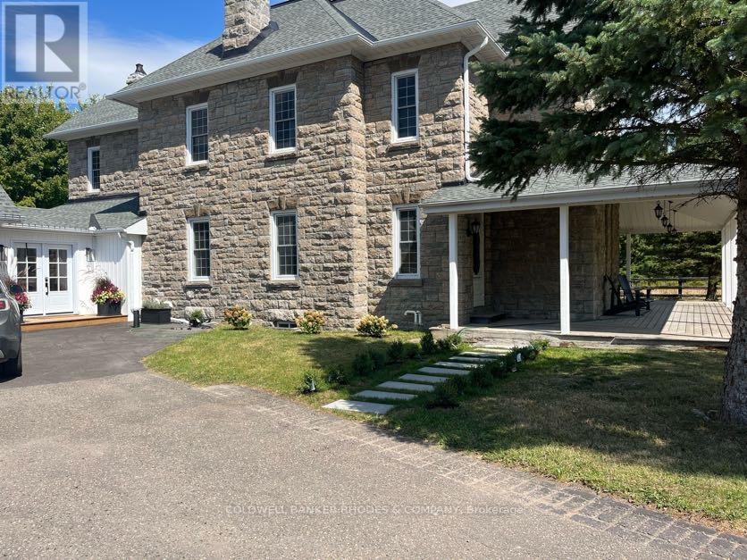 Exterior front in summer - 3489 Galetta Side Road, Ottawa, ON