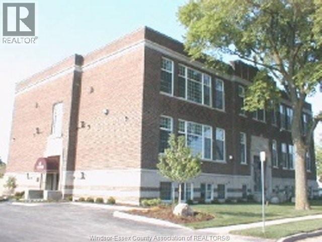 647 Irvine Unit# 301, Windsor, ON - Outdoor