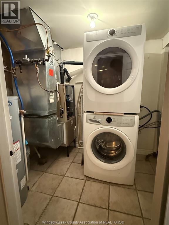 647 Irvine Unit# 301, Windsor, ON - Indoor Photo Showing Laundry Room
