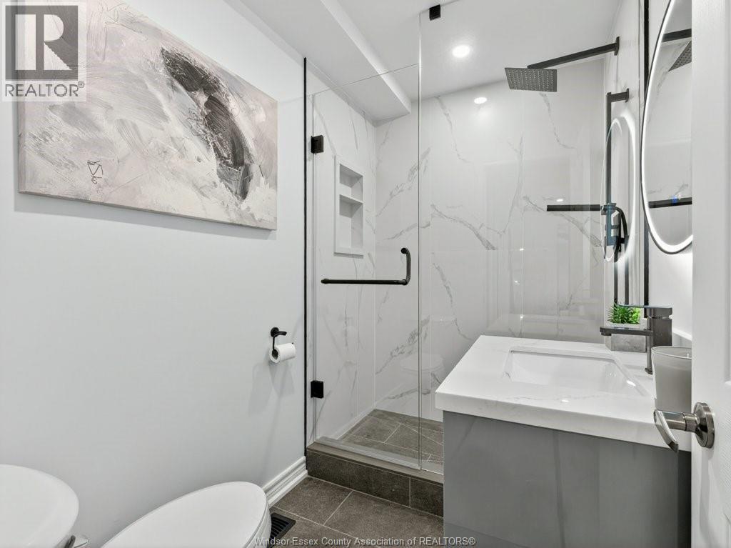 1815 Westminster Boulevard, Windsor, ON - Indoor Photo Showing Bathroom
