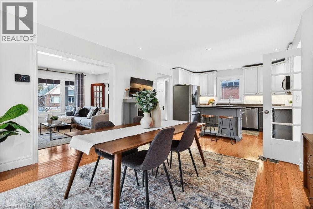 494 Martha Street, Burlington, ON - Indoor