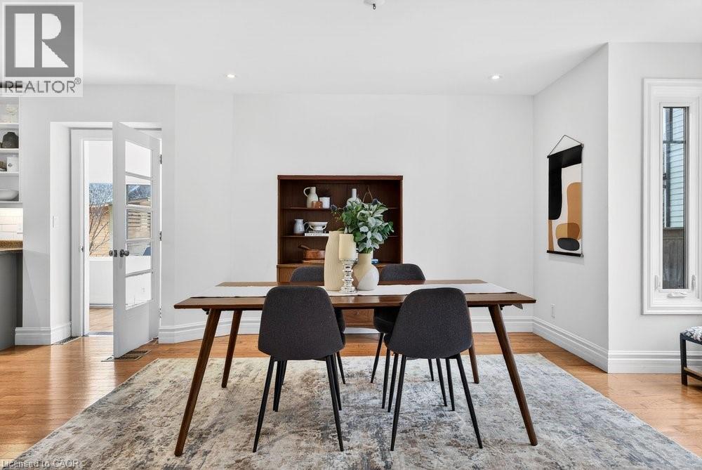 494 Martha Street, Burlington, ON - Indoor Photo Showing Dining Room
