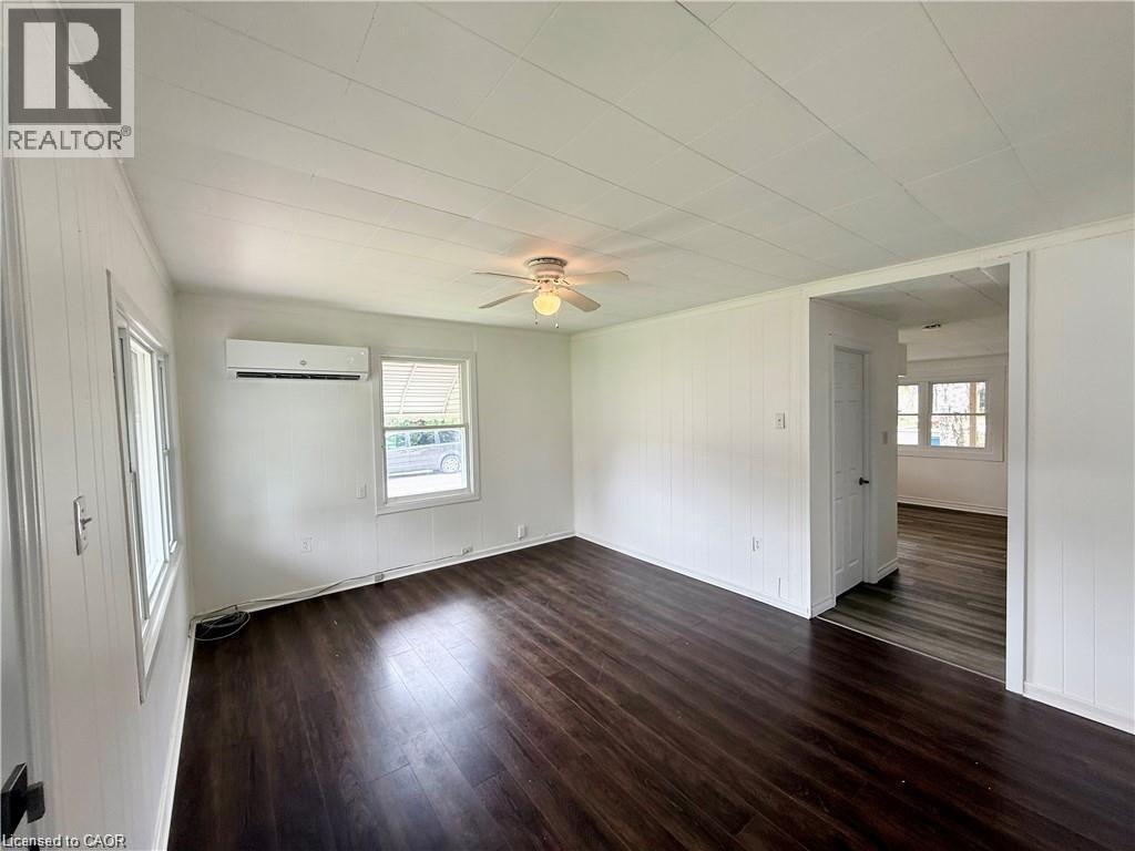 20 Mcnaughton Avenue, Wallaceburg, ON - Indoor Photo Showing Other Room