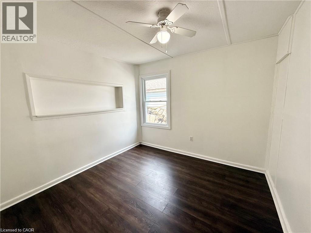 20 Mcnaughton Avenue, Wallaceburg, ON - Indoor Photo Showing Other Room