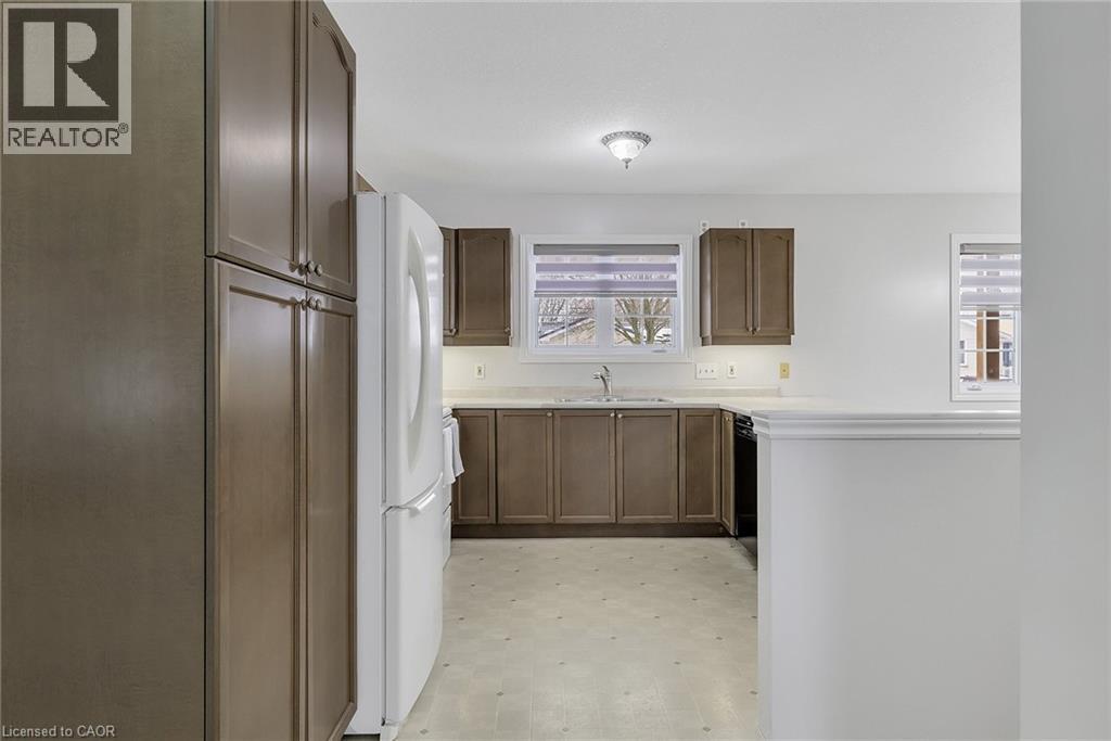 725 Binning Street W, Listowel, ON - Indoor