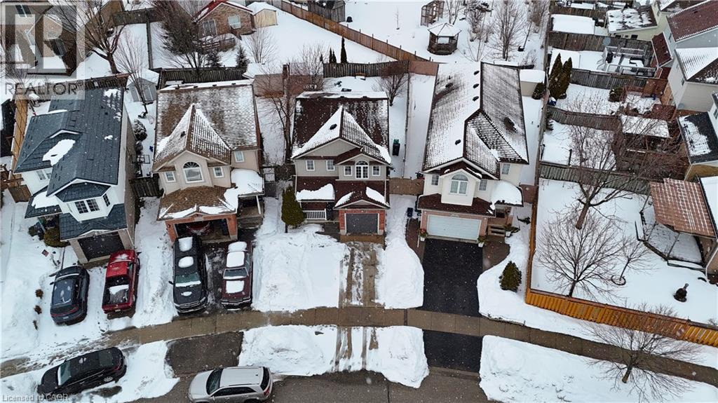 11 Lemonbalm Street, Kitchener, ON - Outdoor