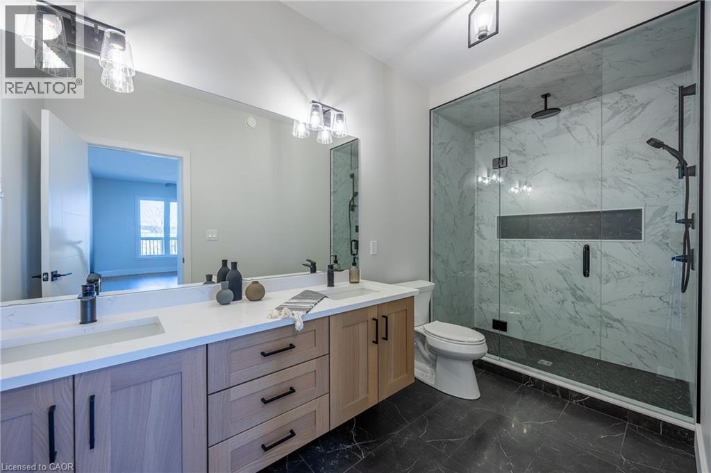 34 Andrew Avenue, Simcoe, ON - Indoor Photo Showing Bathroom