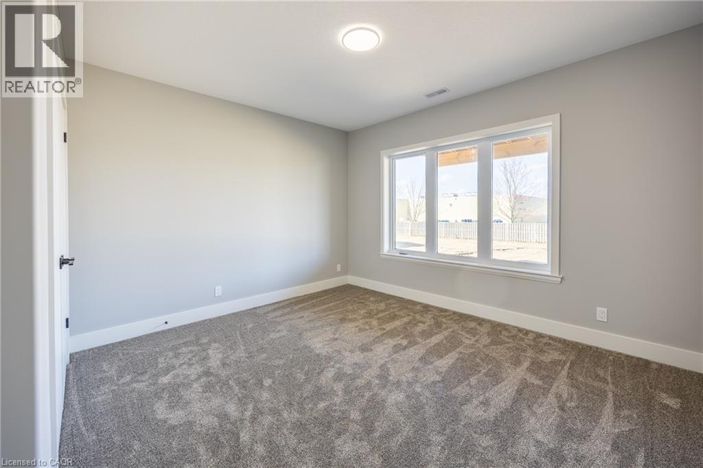 34 Andrew Avenue, Simcoe, ON - Indoor Photo Showing Other Room