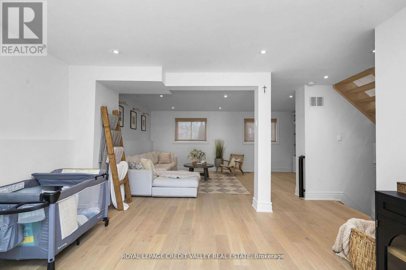 47 Larry Street, Caledon, ON - Indoor