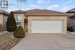 2538 DUNESHILL Windsor, ON N8P 1Y2