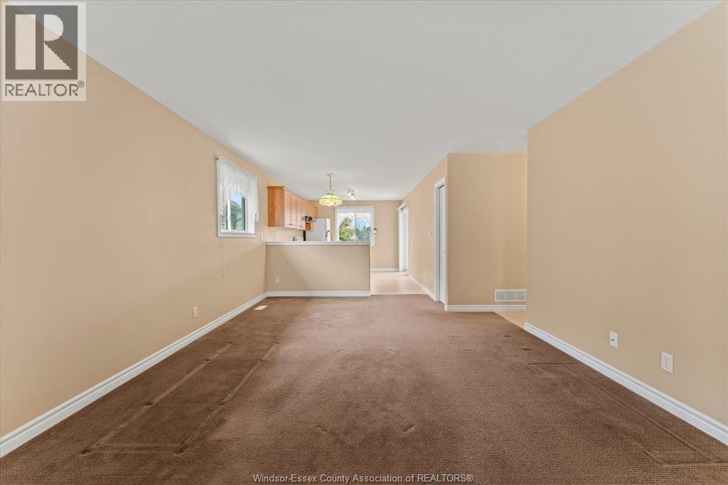2538 Duneshill, Windsor, ON - Indoor Photo Showing Other Room