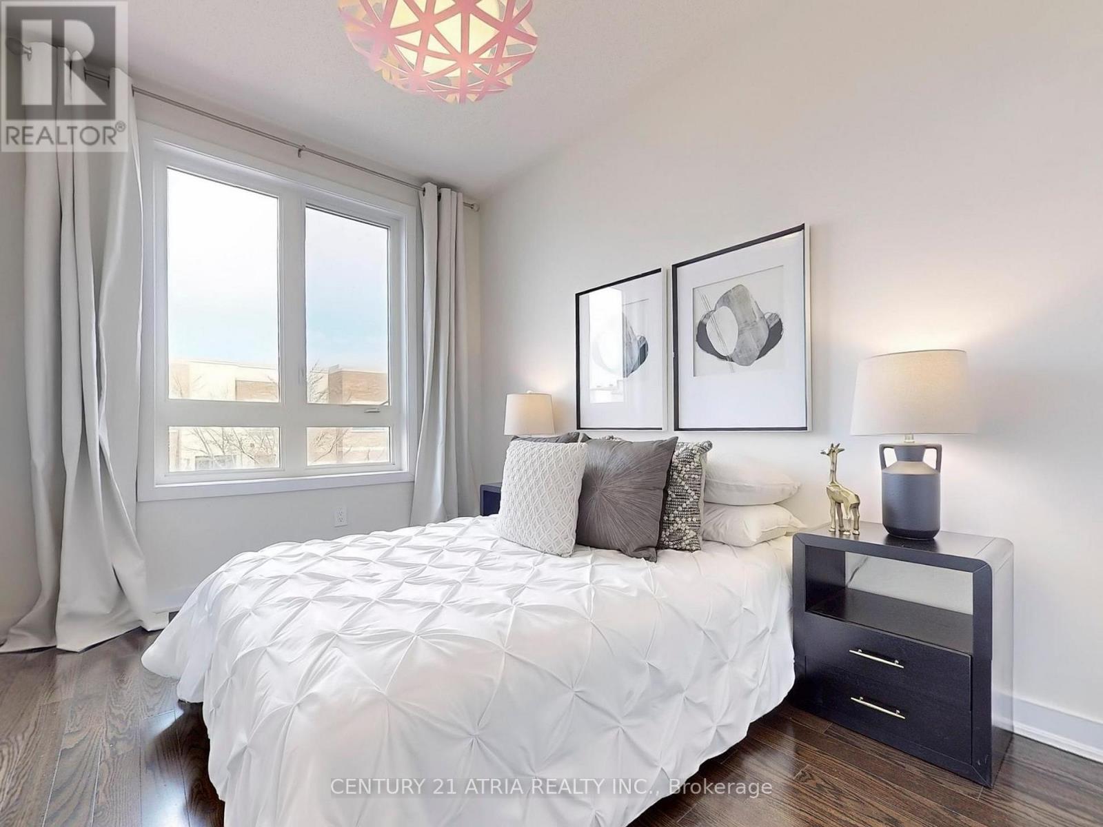 105 Anchusa Drive, Richmond Hill, ON - Indoor Photo Showing Bedroom