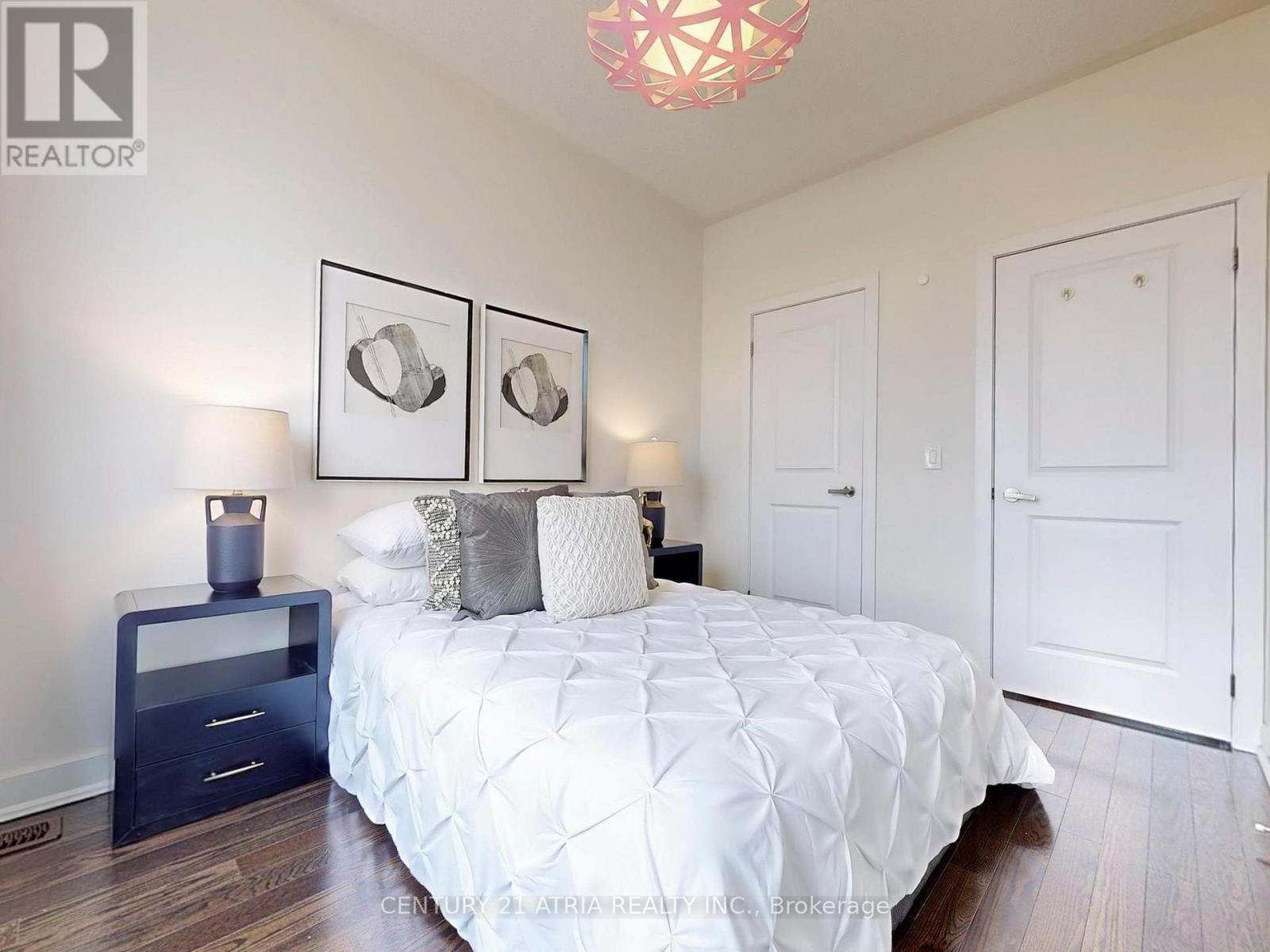 105 Anchusa Drive, Richmond Hill, ON - Indoor Photo Showing Bedroom