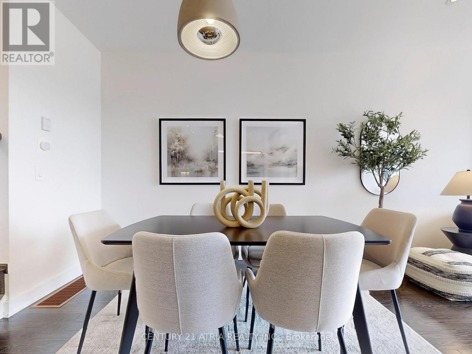 105 Anchusa Drive, Richmond Hill, ON - Indoor Photo Showing Dining Room