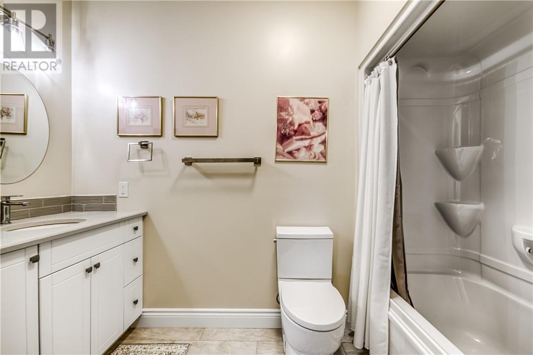 22 Teravista Way, Sudbury, ON - Indoor Photo Showing Bathroom