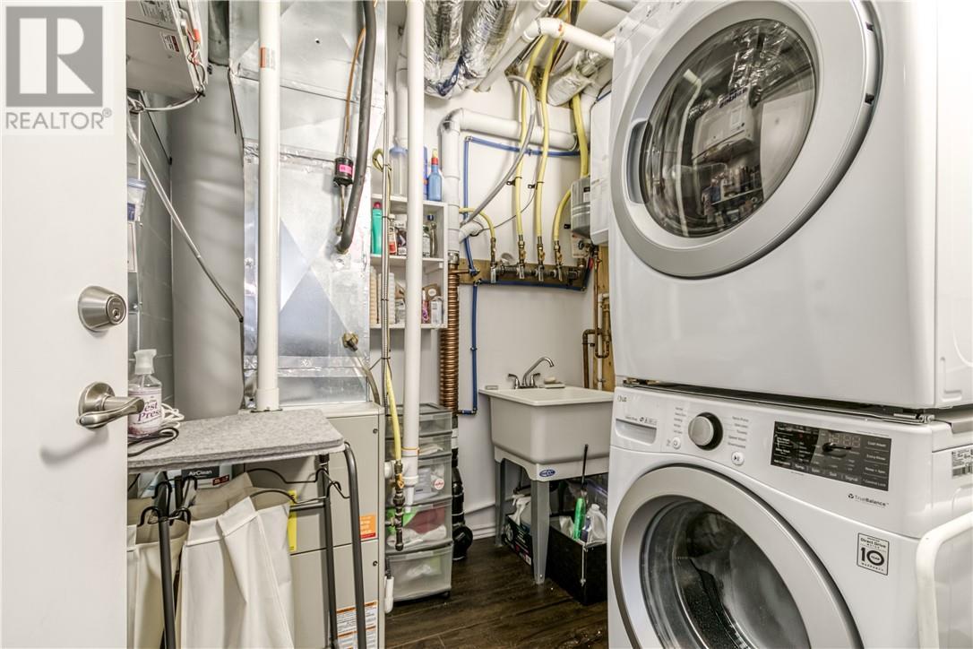 22 Teravista Way, Sudbury, ON - Indoor Photo Showing Laundry Room