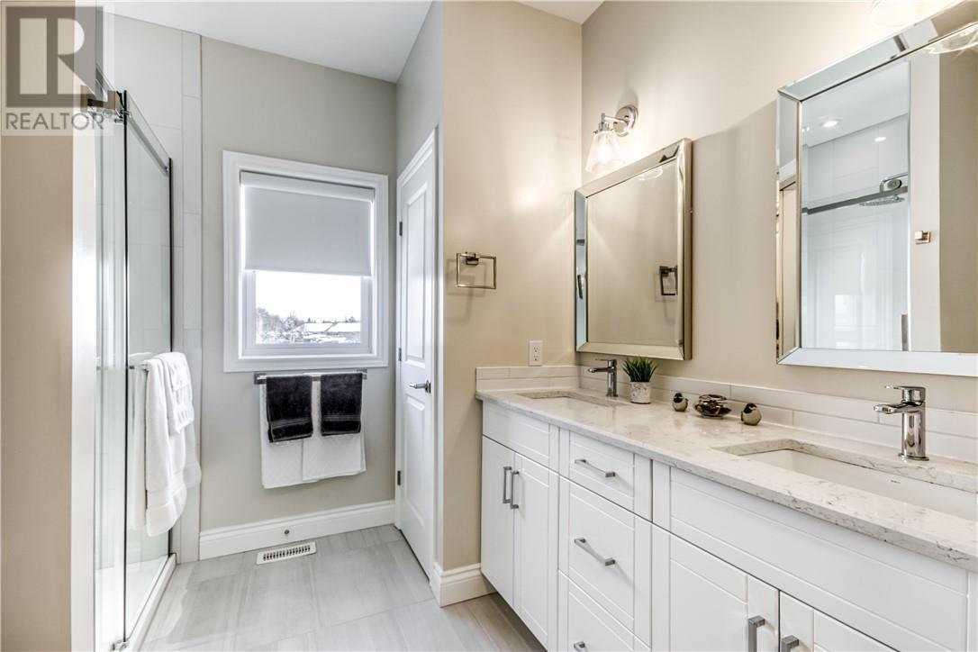 22 Teravista Way, Sudbury, ON - Indoor Photo Showing Bathroom
