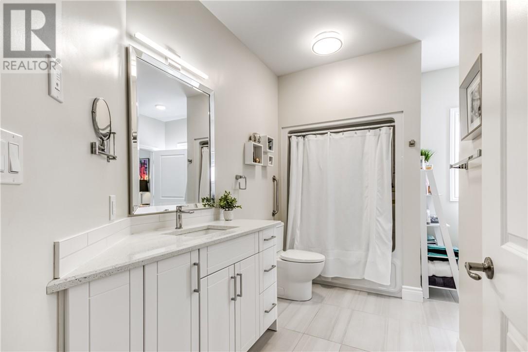 22 Teravista Way, Sudbury, ON - Indoor Photo Showing Bathroom