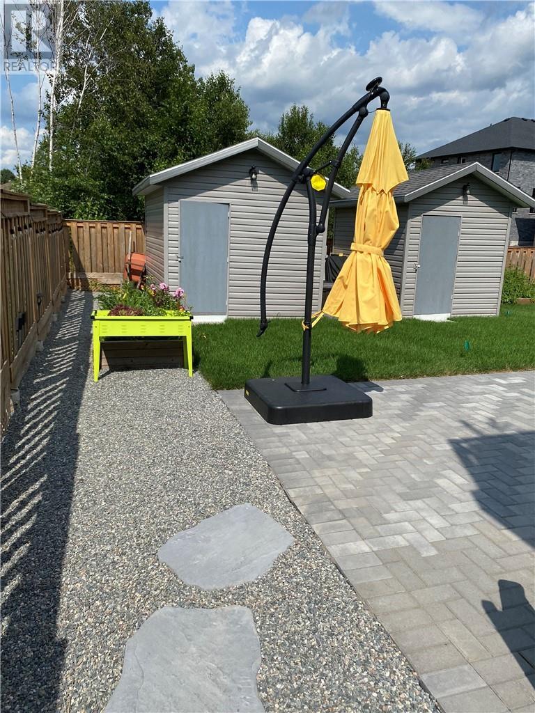 22 Teravista Way, Sudbury, ON - Outdoor