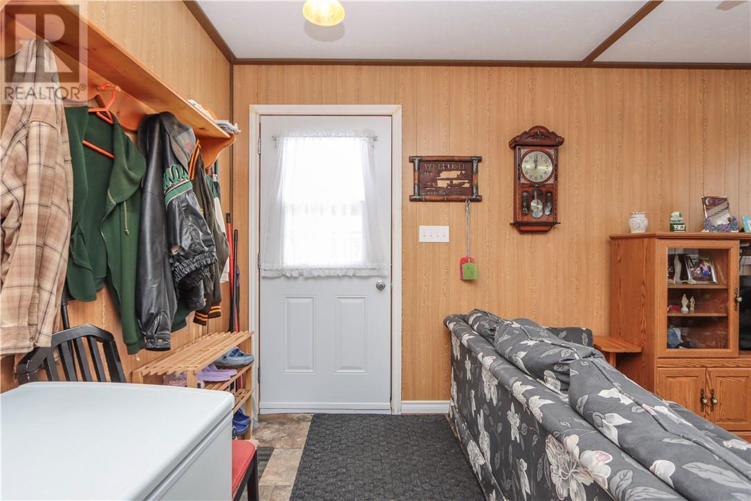 523 River Road, Massey, ON