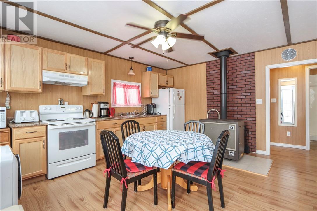 523 River Road, Massey, ON