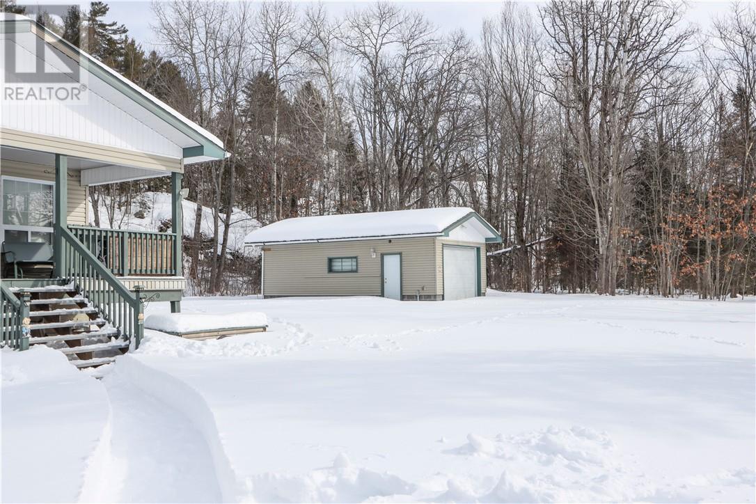 523 River Road, Massey, ON