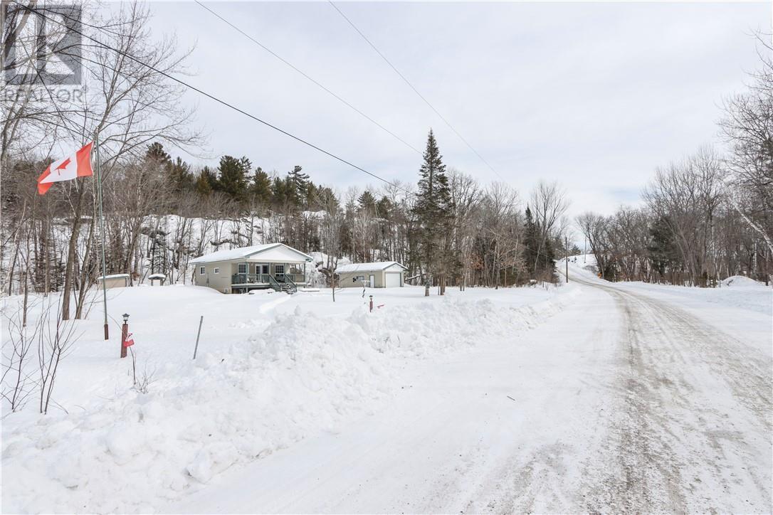 523 River Road, Massey, ON