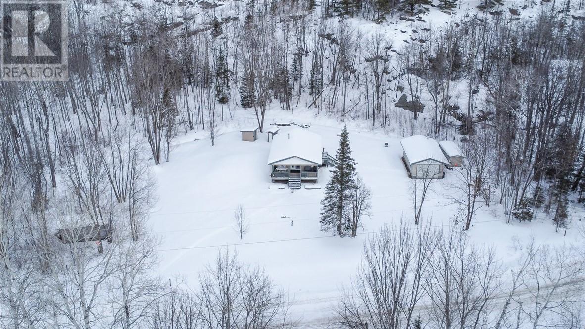 523 River Road, Massey, ON