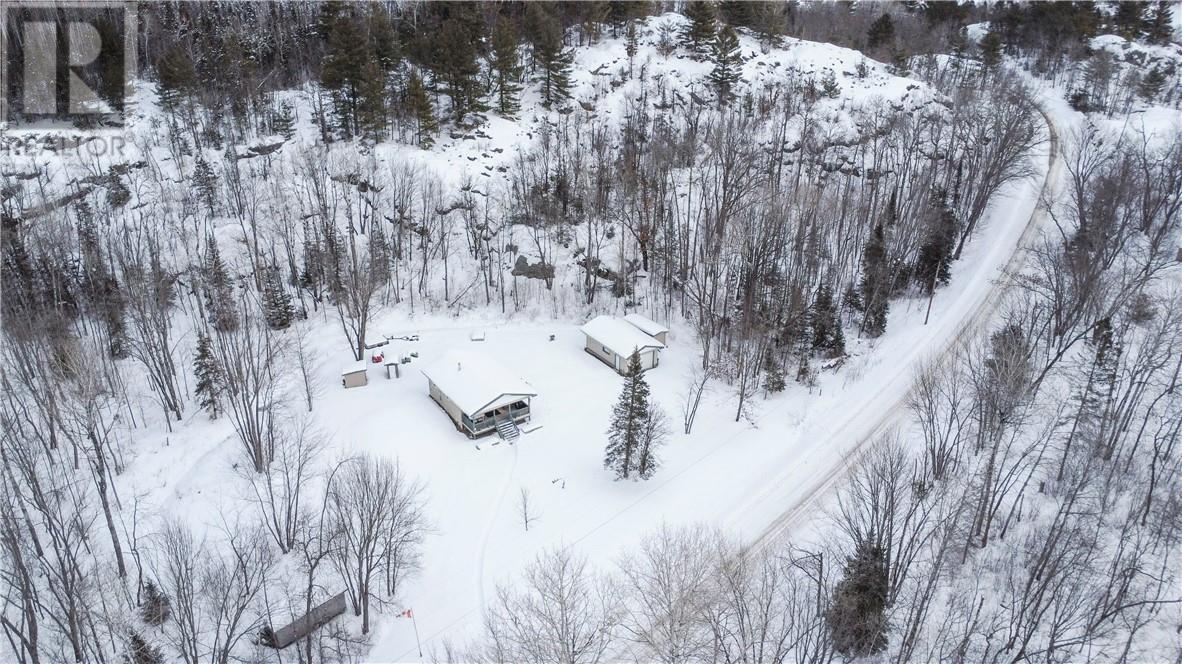 523 River Road, Massey, ON