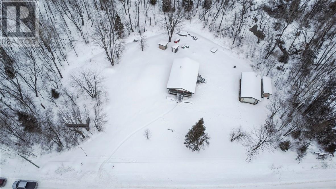 523 River Road, Massey, ON