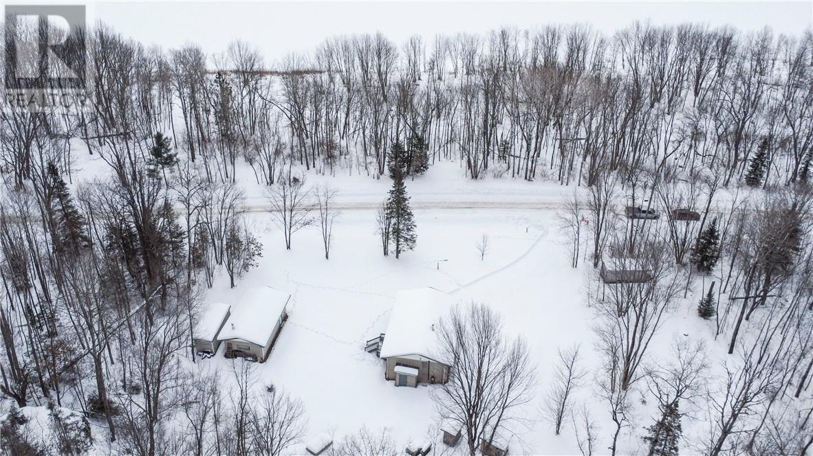 523 River Road, Massey, ON