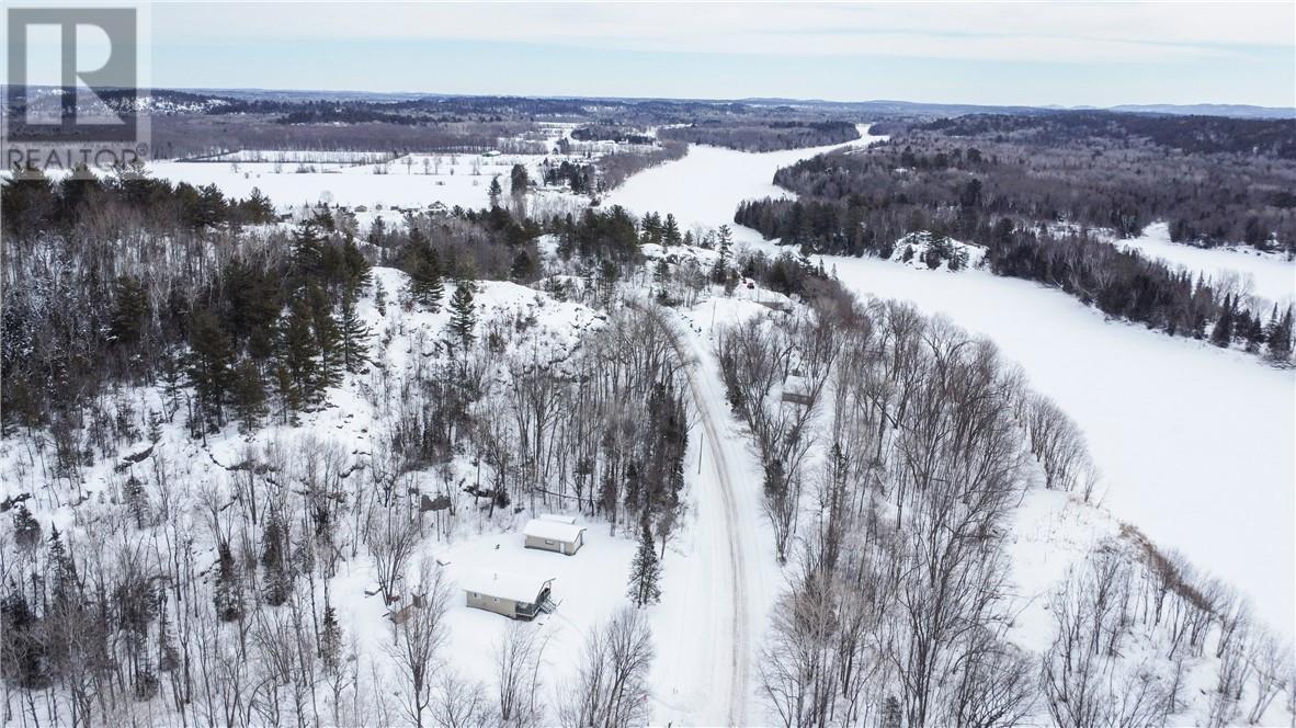 523 River Road, Massey, ON