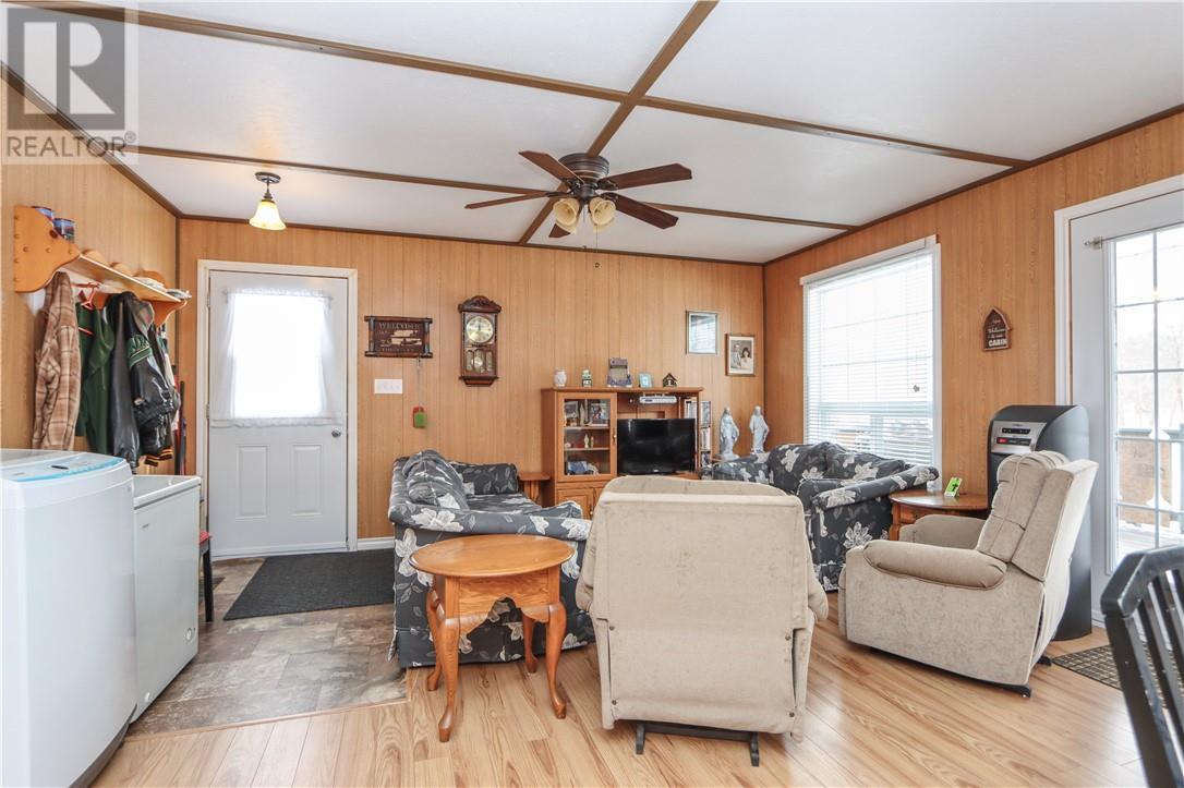 523 River Road, Massey, ON