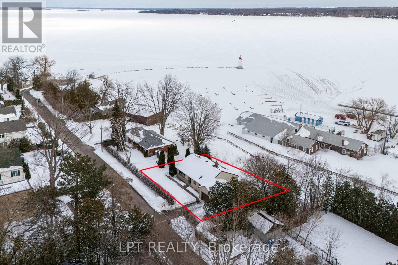 Prime Location! - 37 Malone Road, Georgina, ON - Outdoor With View