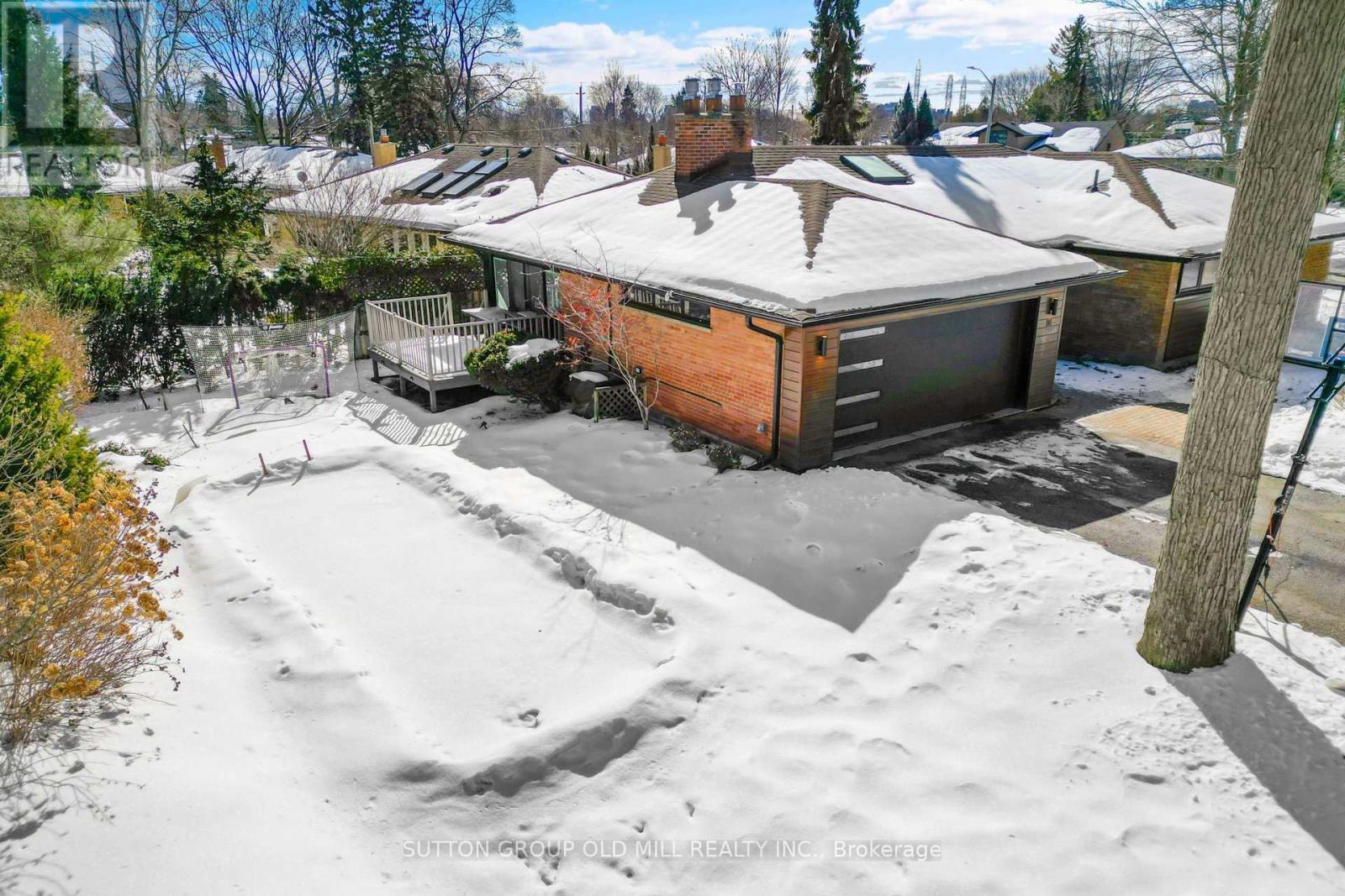 1 Farningham Crescent, Toronto, ON - Outdoor