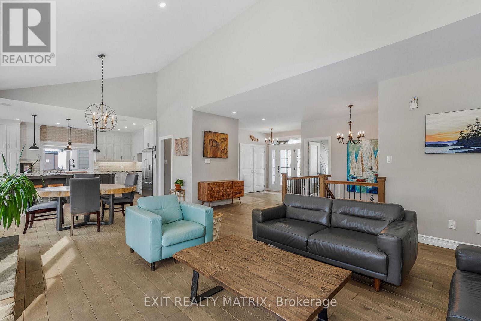 58 De La Seigneurie Street, Champlain, ON - Indoor Photo Showing Living Room