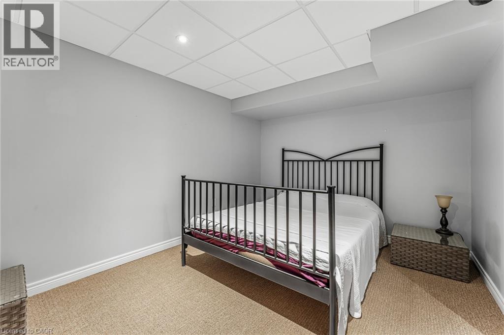 80 Loretta Drive, Virgil, ON - Indoor Photo Showing Bedroom