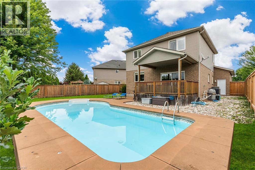 80 Loretta Drive, Virgil, ON - Outdoor With In Ground Pool