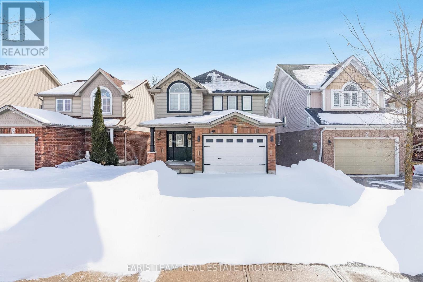 81 Wallace Street, New Tecumseth, ON - Outdoor With Facade