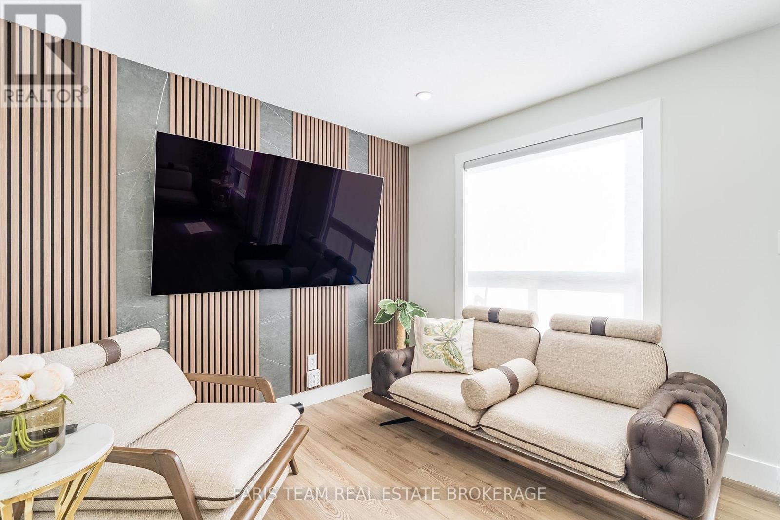 81 Wallace Street, New Tecumseth, ON - Indoor