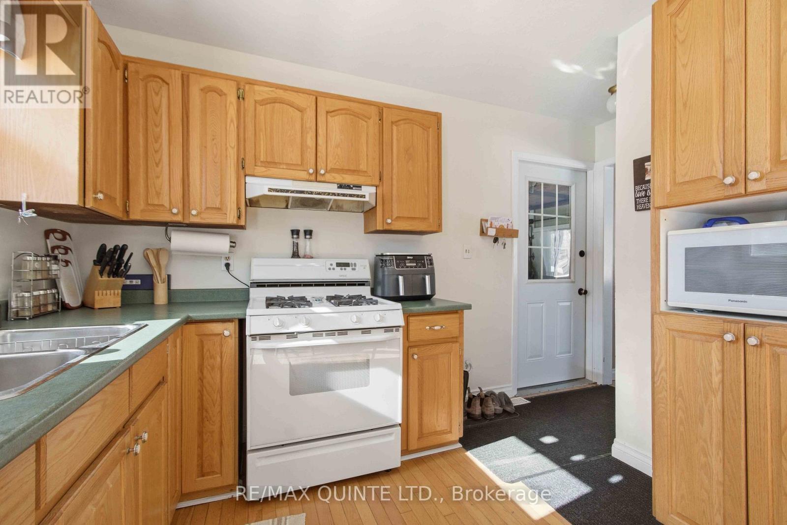 71 Elizabeth Street, Stirling-Rawdon (Stirling Ward), ON - Indoor Photo Showing Kitchen