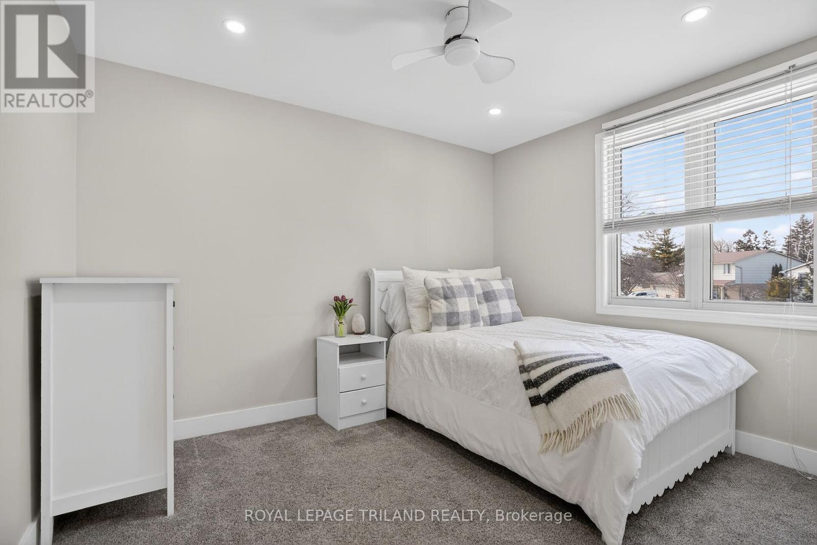 Upper Floor: Bedroom - 88 Salem Court, London South (South P), ON - Indoor Photo Showing Bedroom