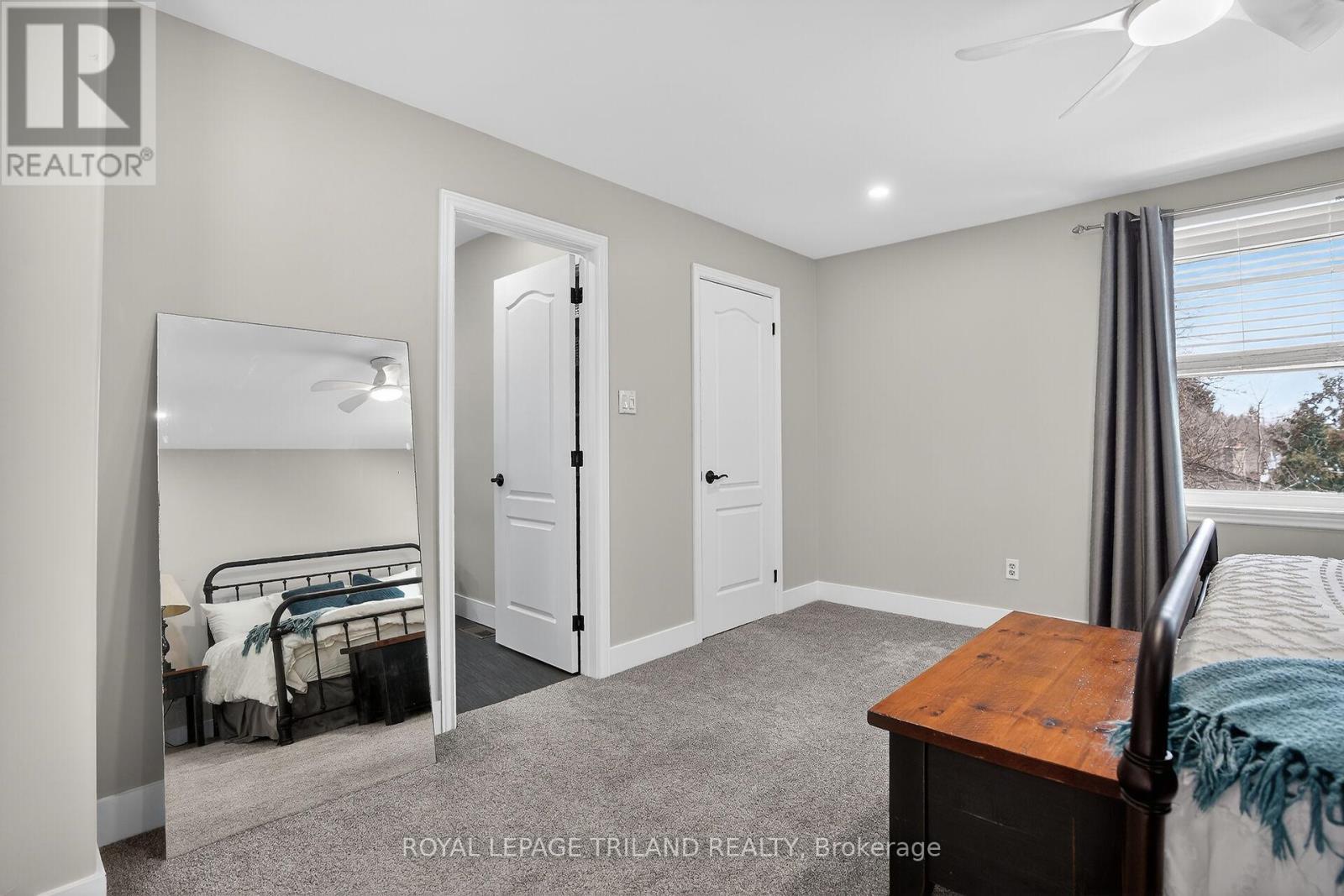 Upper Floor: Primary Bedroom - 88 Salem Court, London South (South P), ON - Indoor