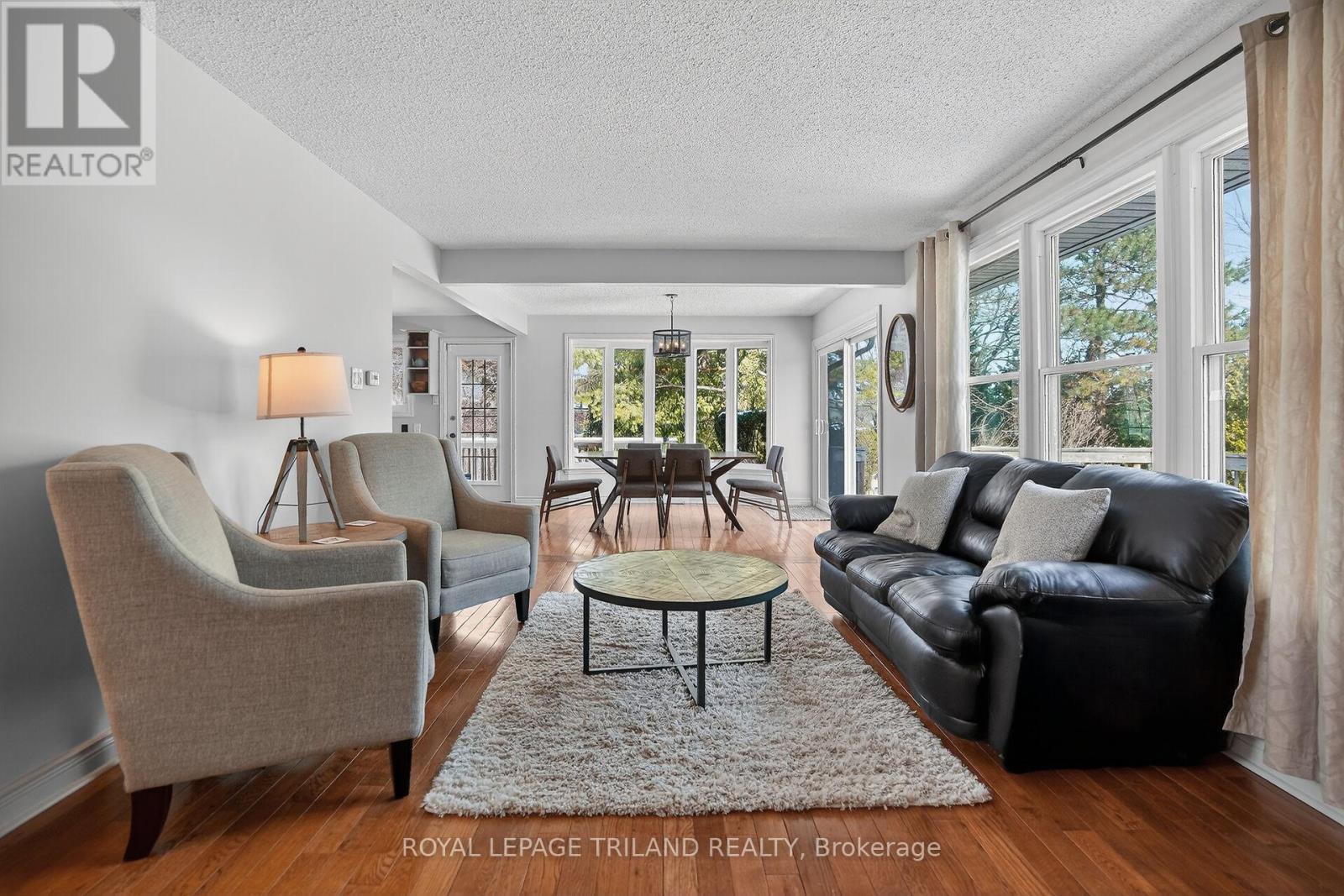 Main Floor: Living Room and Dining Room - 88 Salem Court, London South (South P), ON - Indoor Photo Showing Living Room
