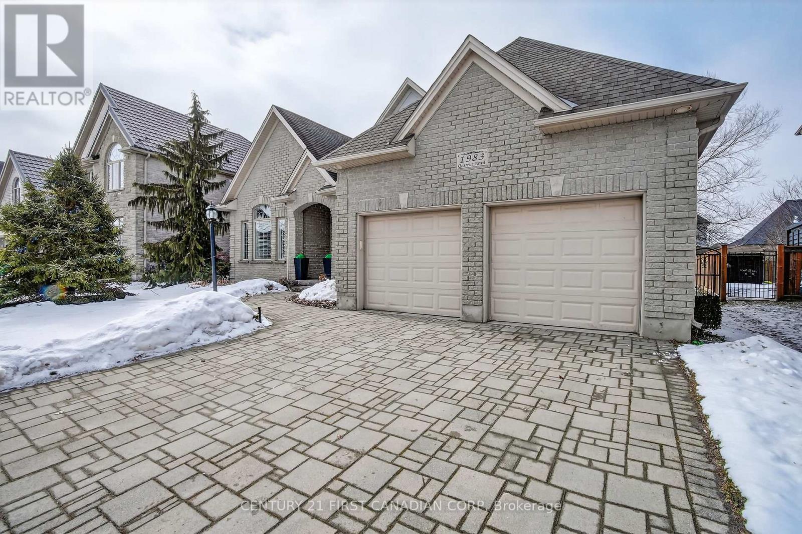1983 Quarrier Road, London North (North R), ON - Outdoor With Facade