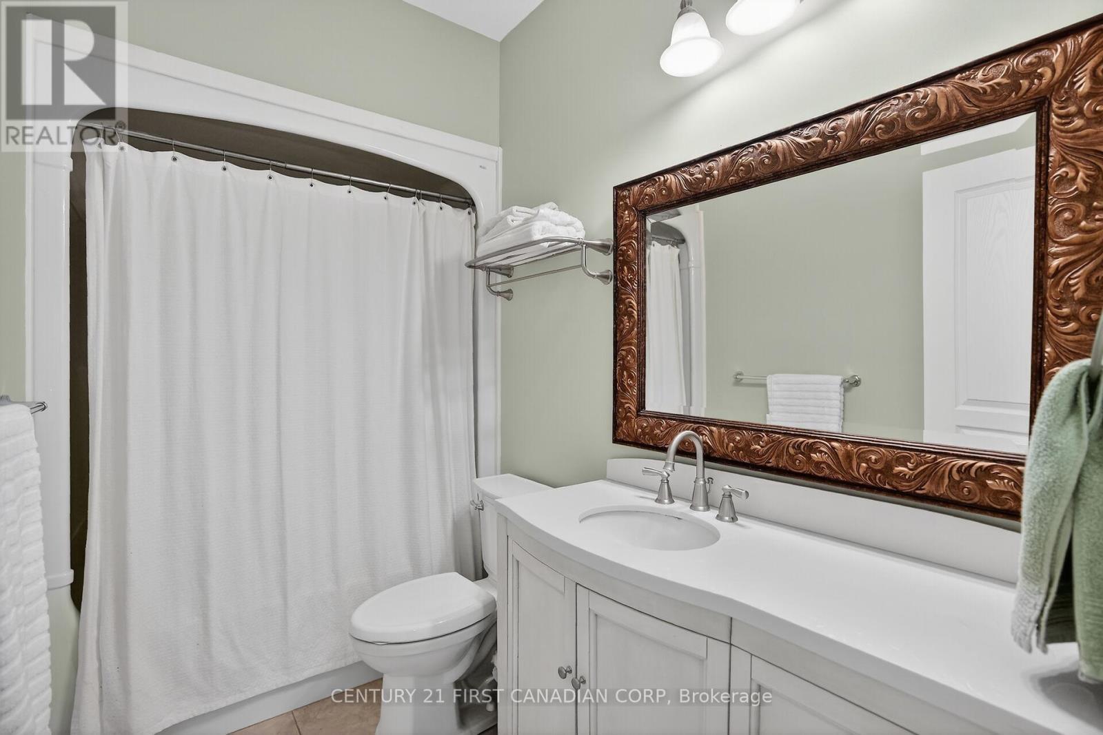 1983 Quarrier Road, London North (North R), ON - Indoor Photo Showing Bathroom