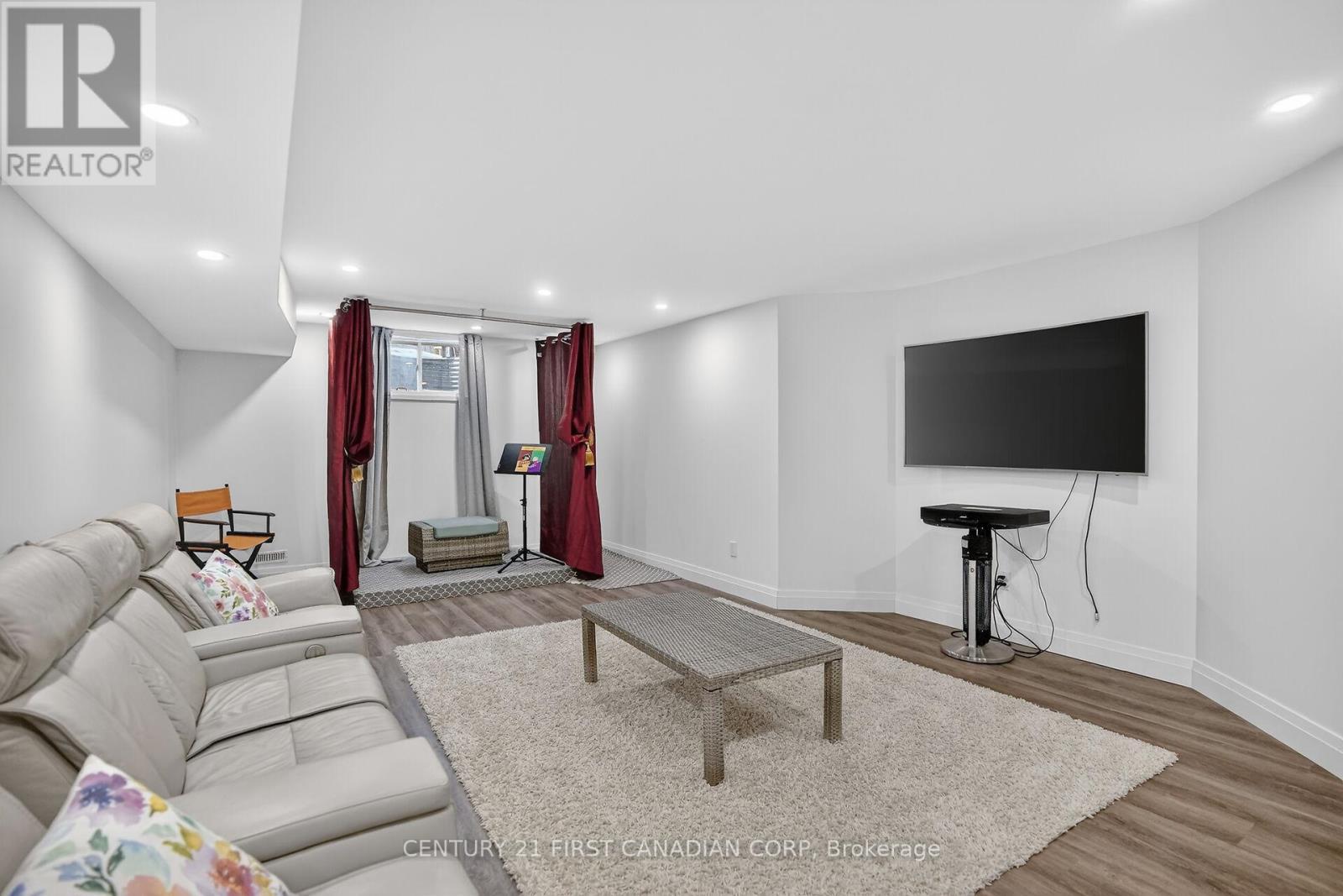 1983 Quarrier Road, London North (North R), ON - Indoor